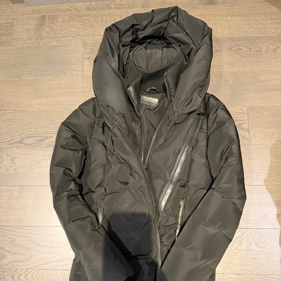 Mackage KAY-NFR coat with Collar - Picture 1 of 3